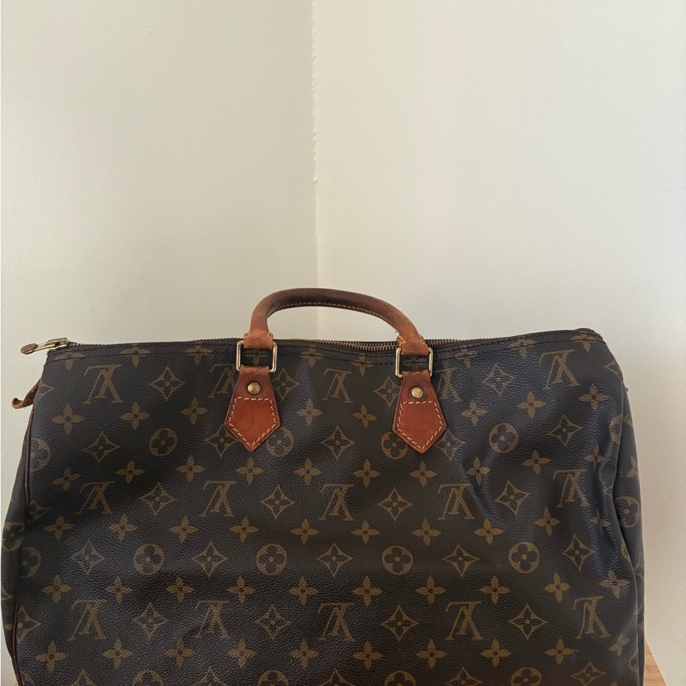 Louis Vuitton Monogram speedy 40